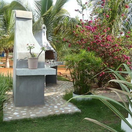 Chez Laurette Hotel Morombe ภายนอก รูปภาพ
