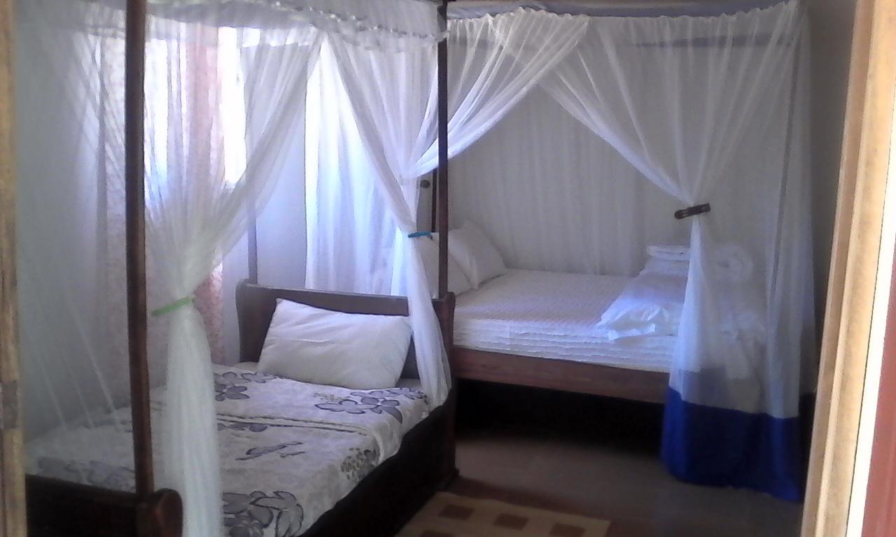Chez Laurette Hotel Morombe ภายนอก รูปภาพ