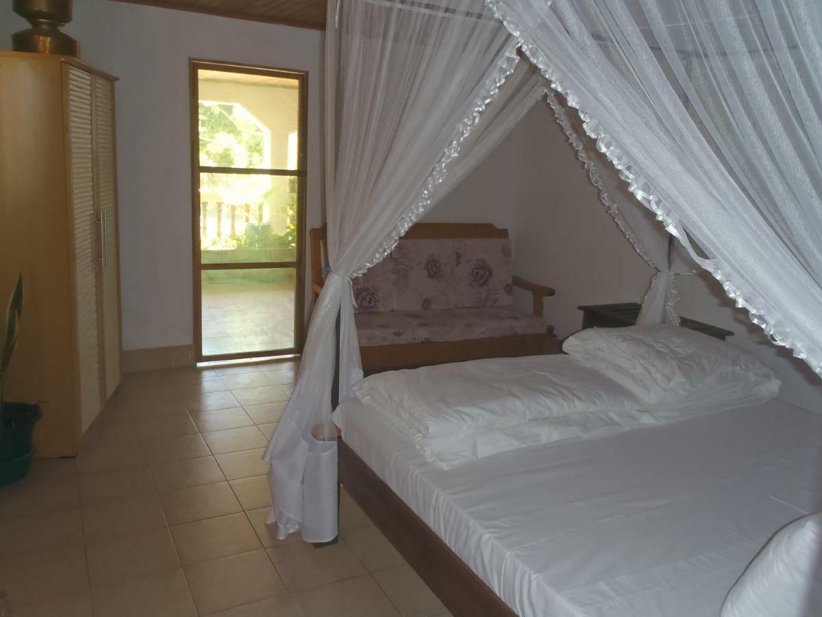 Chez Laurette Hotel Morombe ภายนอก รูปภาพ