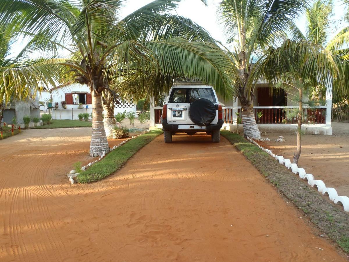Chez Laurette Hotel Morombe ภายนอก รูปภาพ